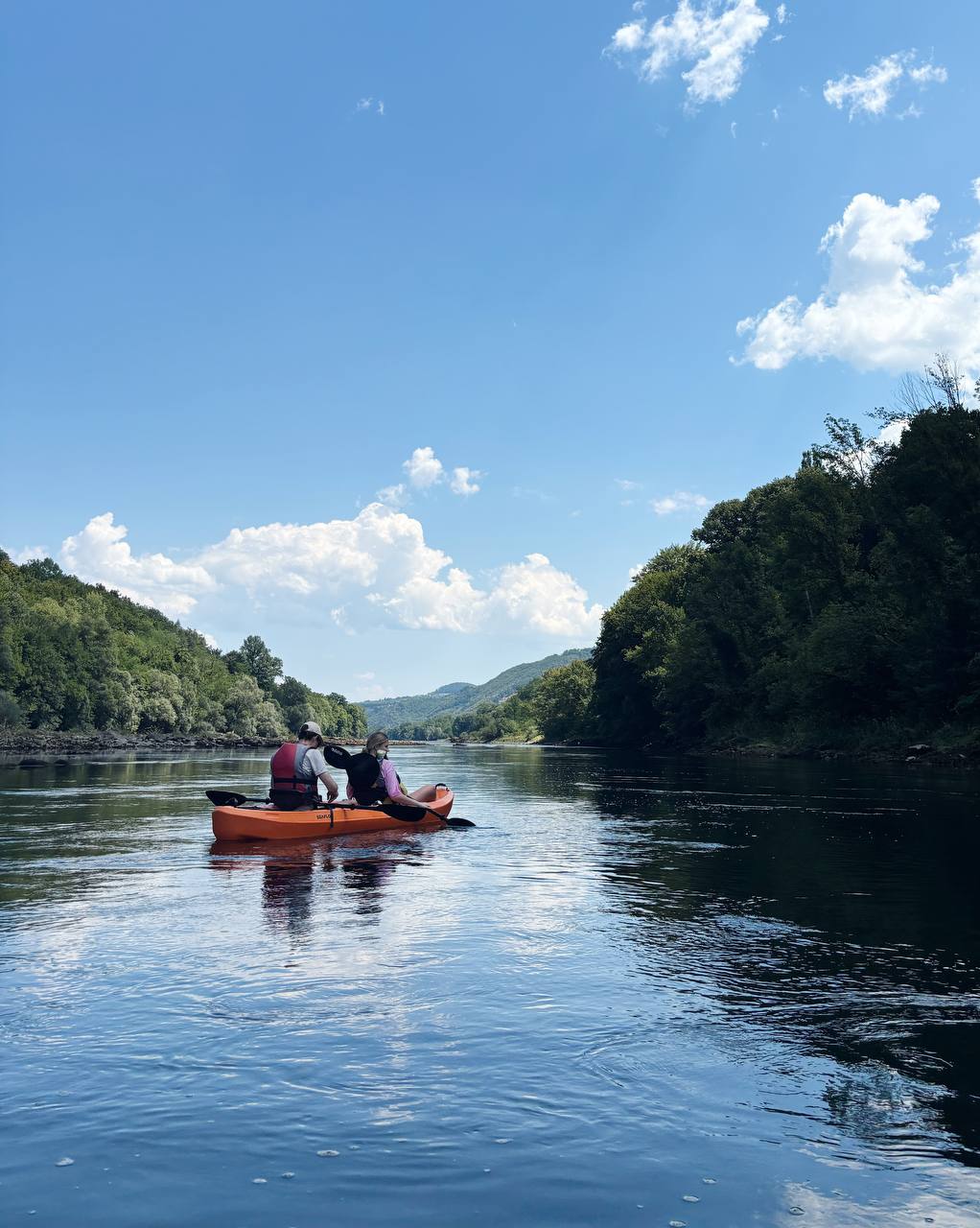 SUP and Kayaks on the Drina