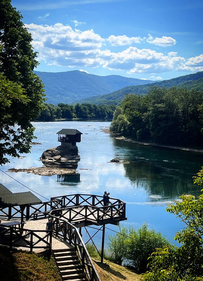 SUP and Kayaks on the Drina